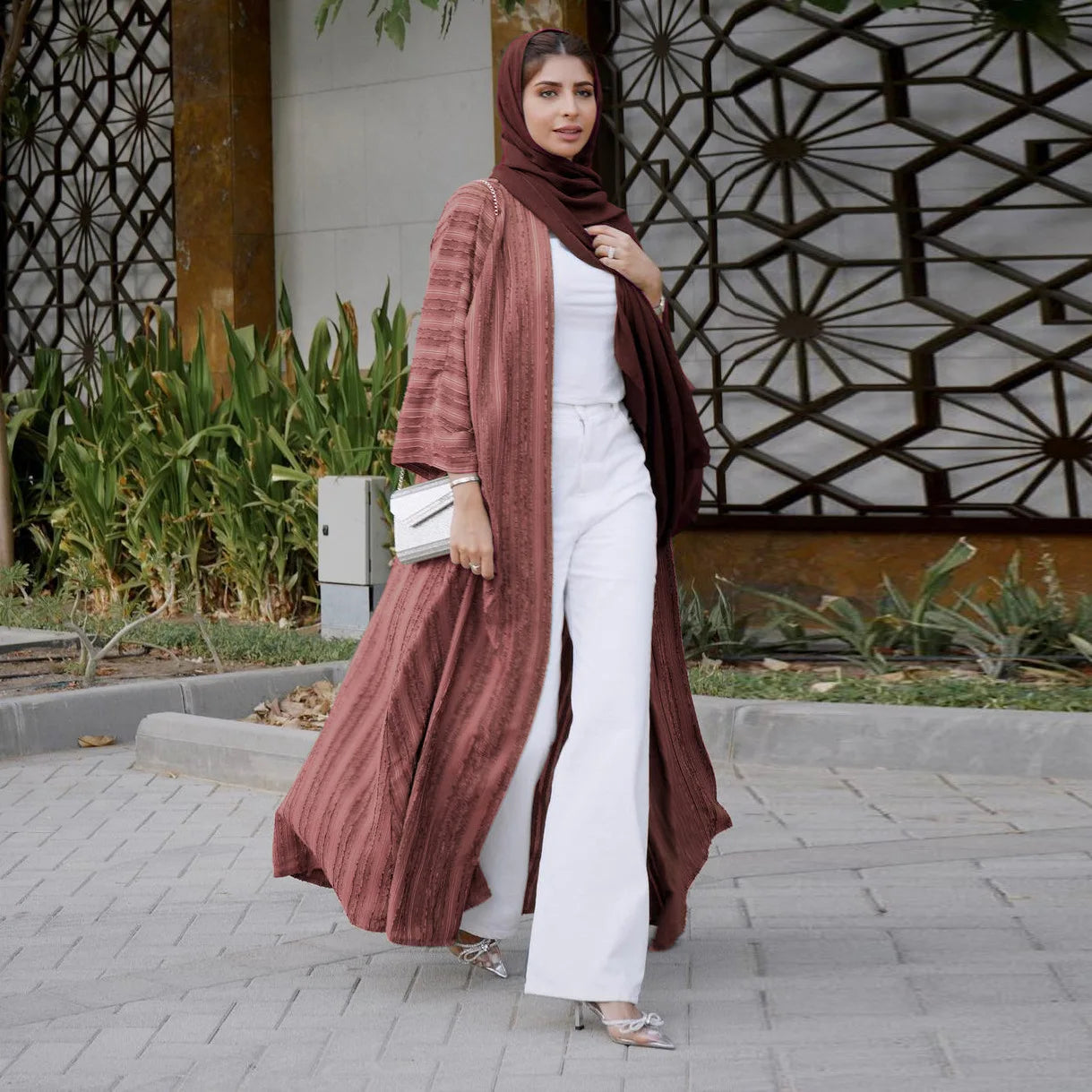 Abaya-Kimono musulman rétro: élégance et tradition pour l'Eid 2022