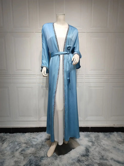 Robe Satinée pour Femme, Élégance Moderne, Dubaï, Turquie, Maroc, Kaftan Strass