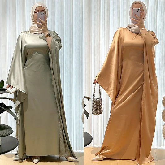 Abaya moderne en tissu léger et fluide