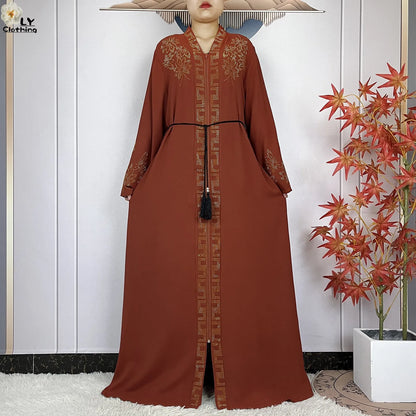 Abaya en mousseline de soie avec turban - tenue de soirée élégante