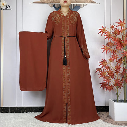 Abaya en mousseline de soie avec turban - tenue de soirée élégante