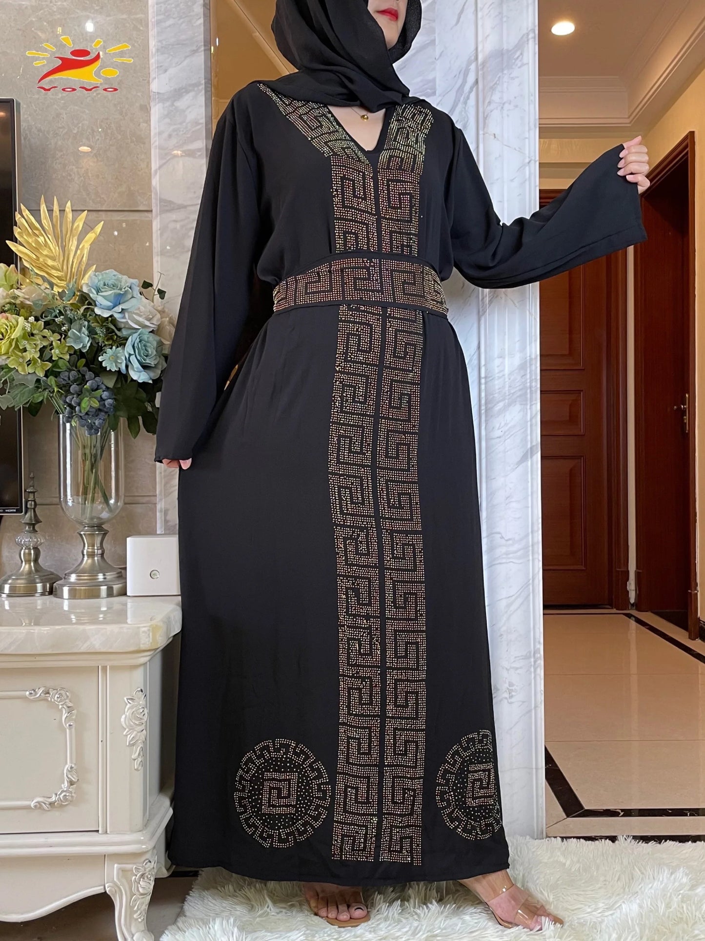 Abaya élégante à capuche pour femme