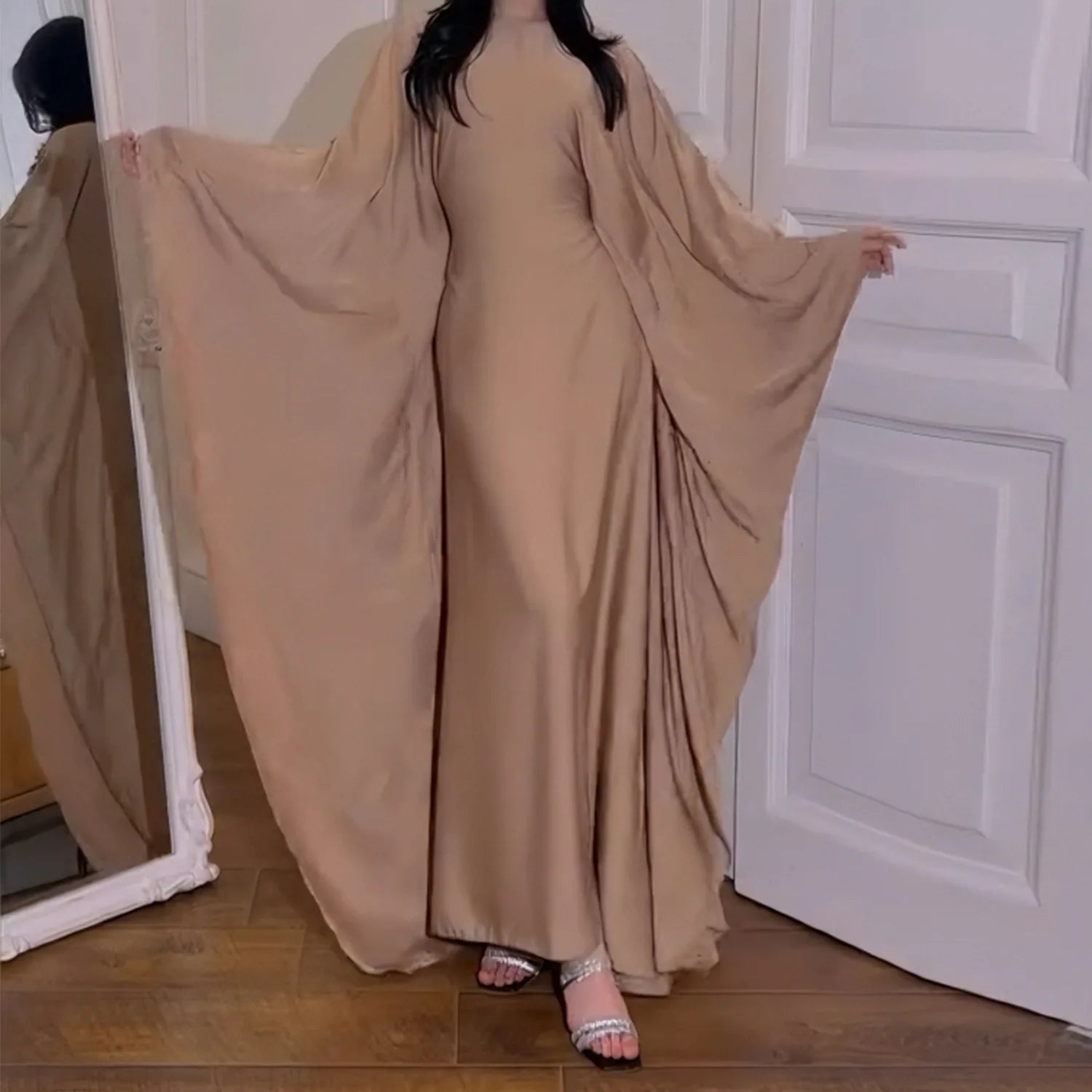 Robe Maxi Satin Papillon Dubaï Kaftan Nouveau