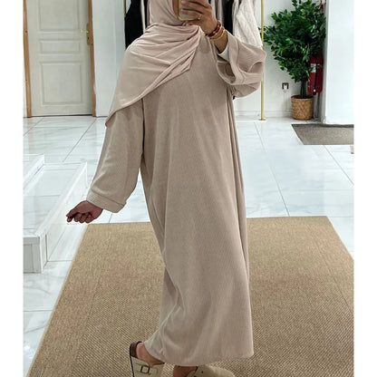 Abaya en velours côtelé pour femmes musulmanes: tenue islamique chaude pour le Ramadan