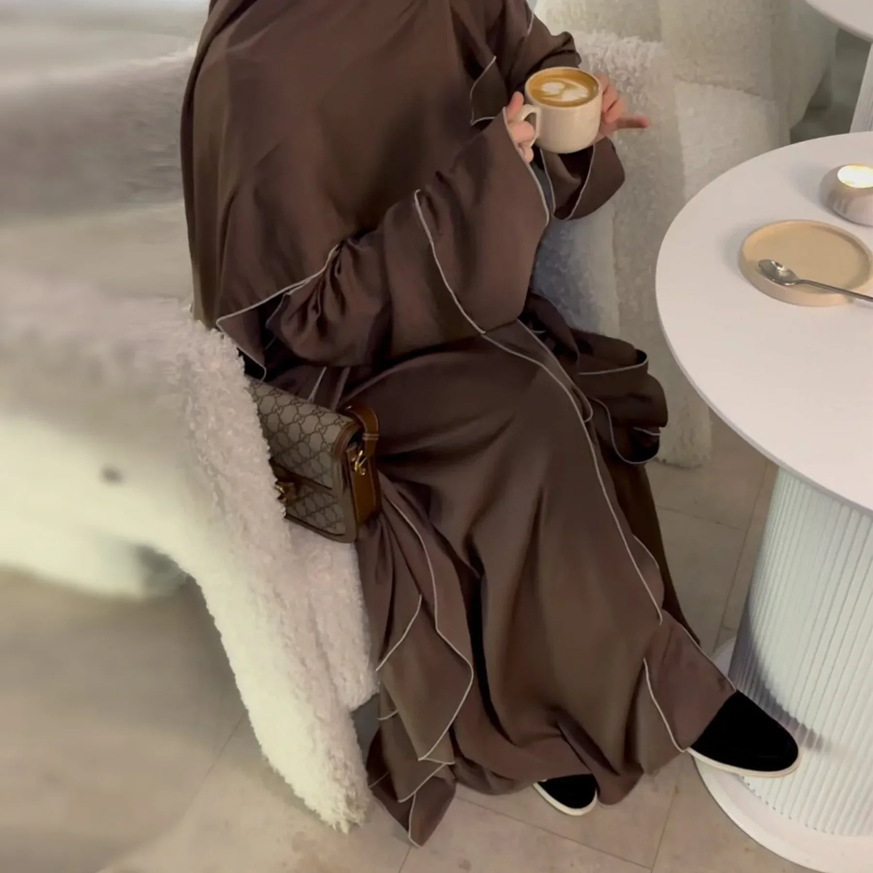 Ensemble Abaya et Hijab pour femmes - Tenue musulmane extravagante