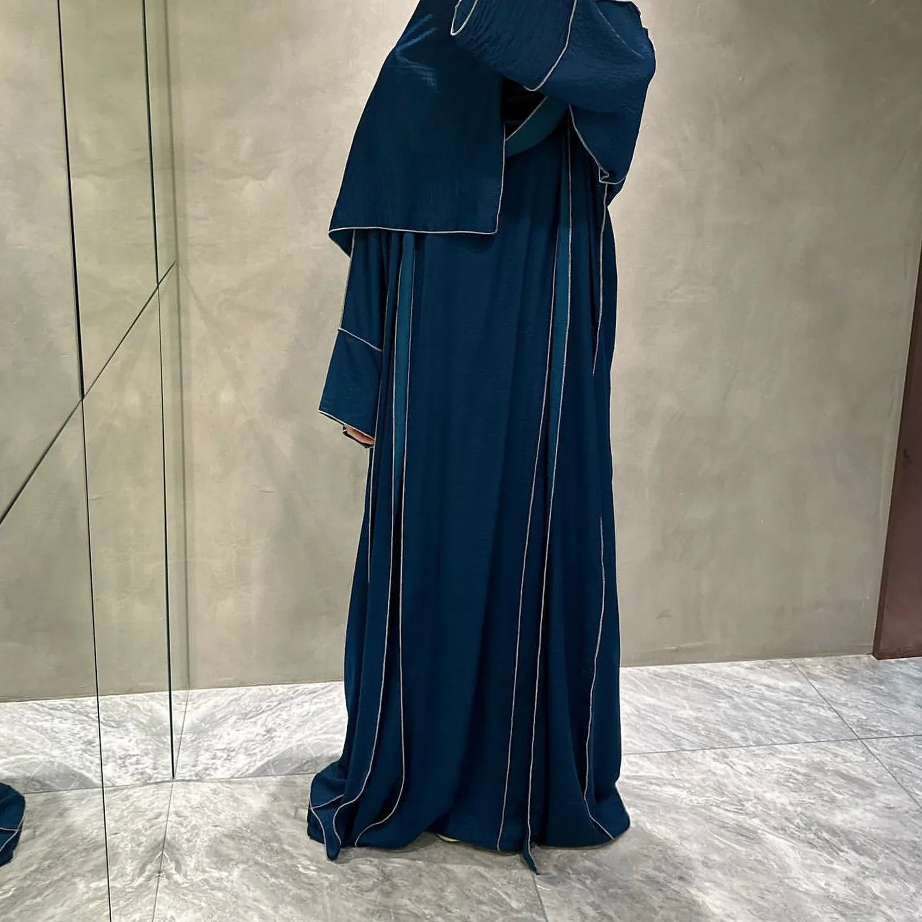 Ensemble Abaya et Hijab pour femmes - Tenue musulmane extravagante