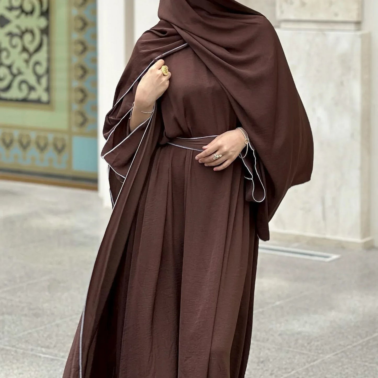 Ensemble Abaya et Hijab pour femmes - Tenue musulmane extravagante