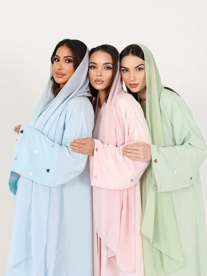 Abaya brodée coeur d'amour pour femmes