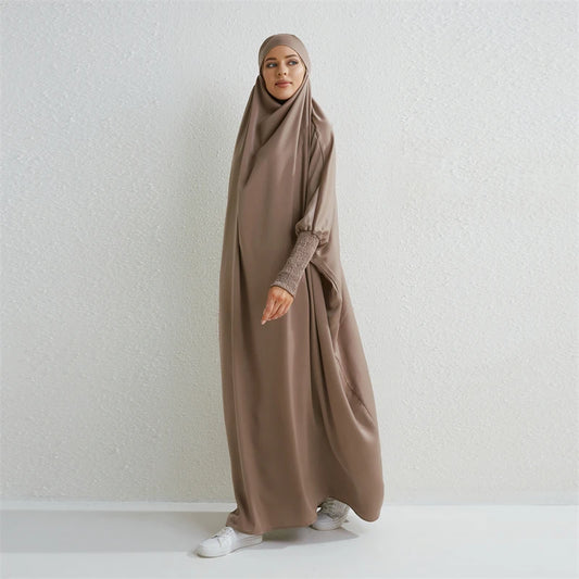 Abaya musulmane à capuche et manches smocks pour femmes – Robe de prière une pièce