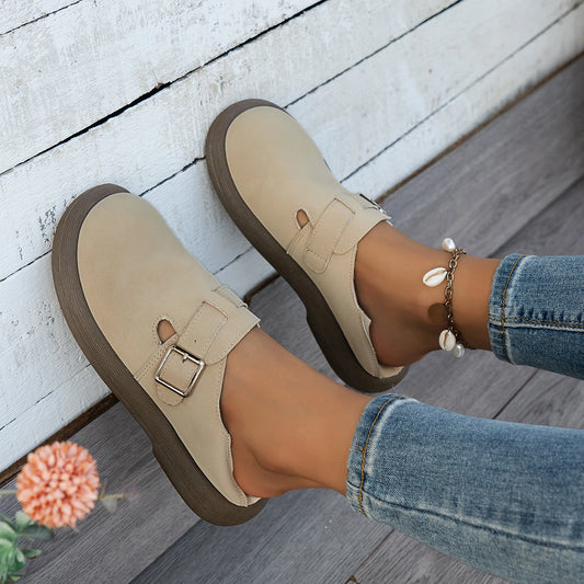 Chaussures femme tendance 2024: Baskets daim, mules liège & plus