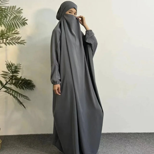 Abaya Jilbab à capuche pour femmes: un must pour le Ramadan