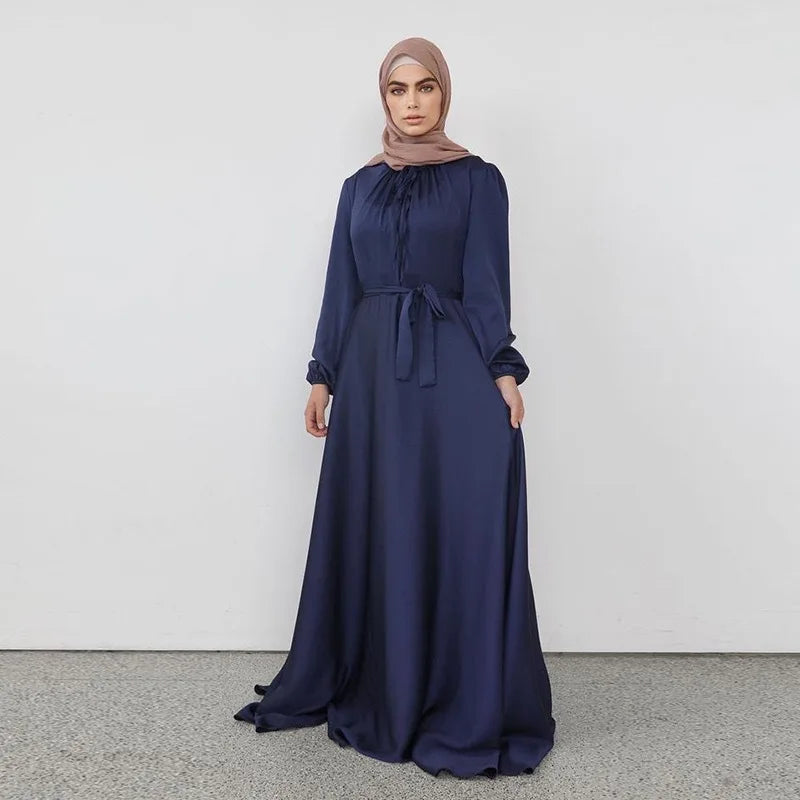 Robe Maxi en Satin pour Femme: Élégance et raffinement oriental