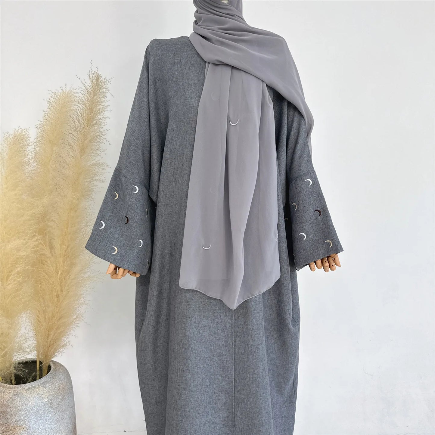 Robe cardigan musulmane brodée lune 2024