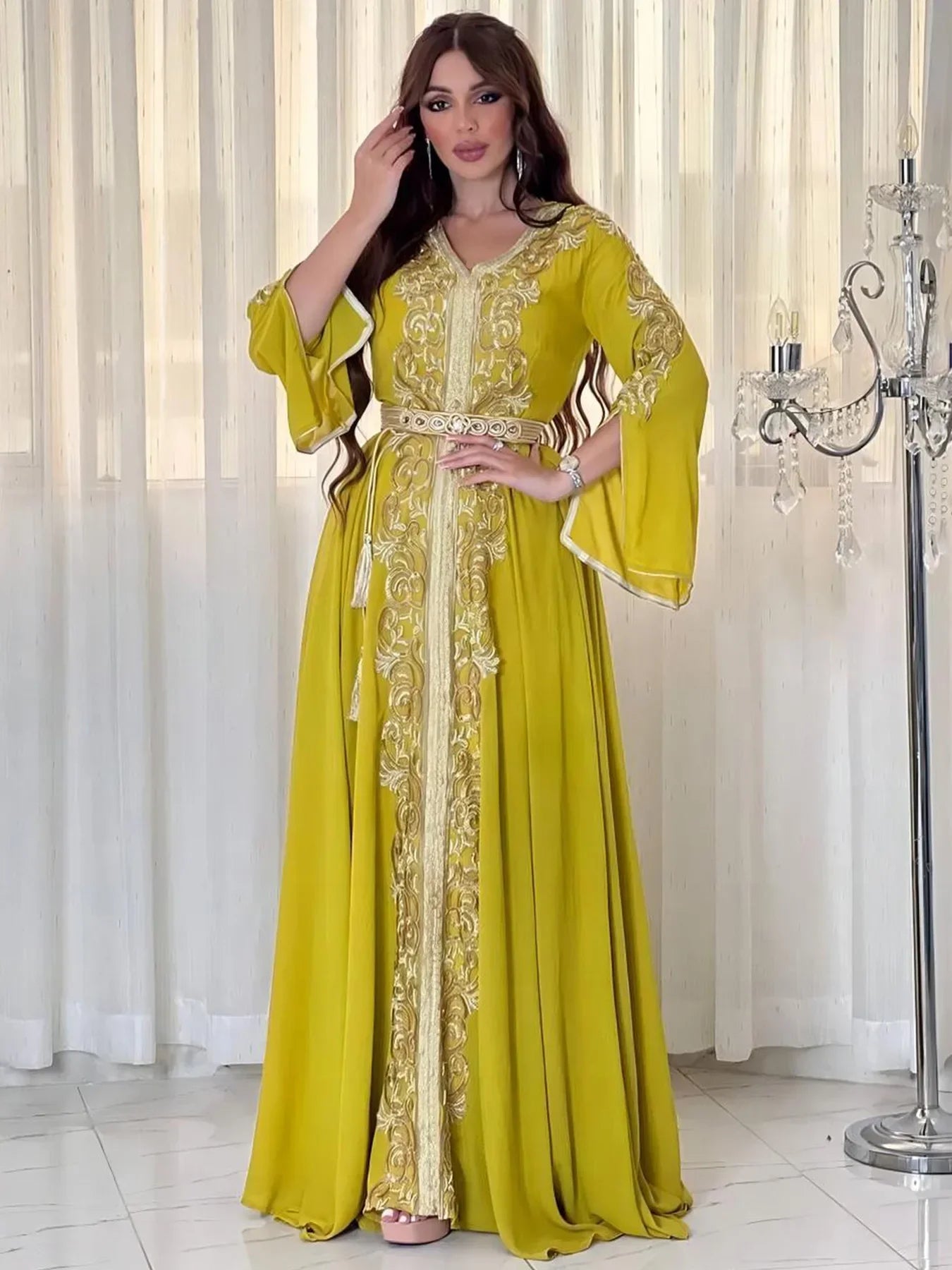 Robe de Soirée Musulmane Brodée - Abaya Marocaine, Caftan Islamique