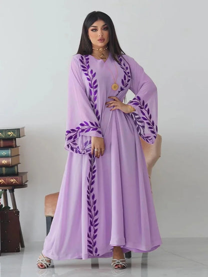 Robe longue brodée avec écharpe - Ensemble de 2 pièces opulent