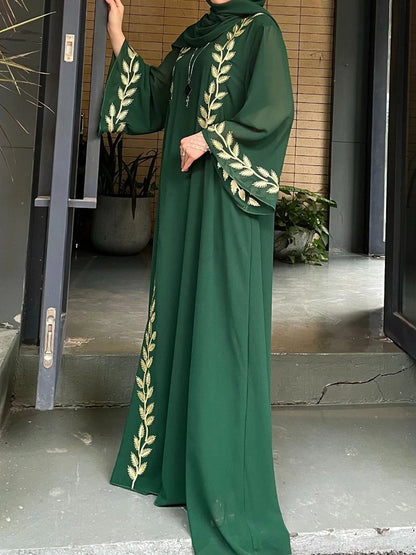 Robe longue brodée avec écharpe - Ensemble de 2 pièces opulent