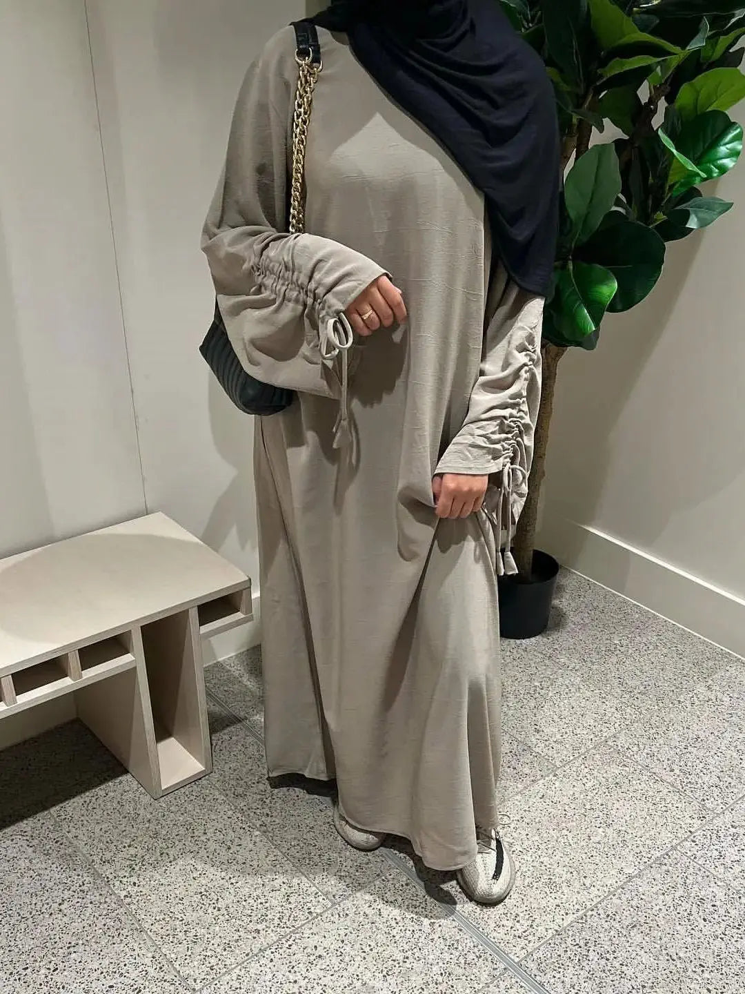 Robe musulmane avec manches , abaya syari, mode culte divine