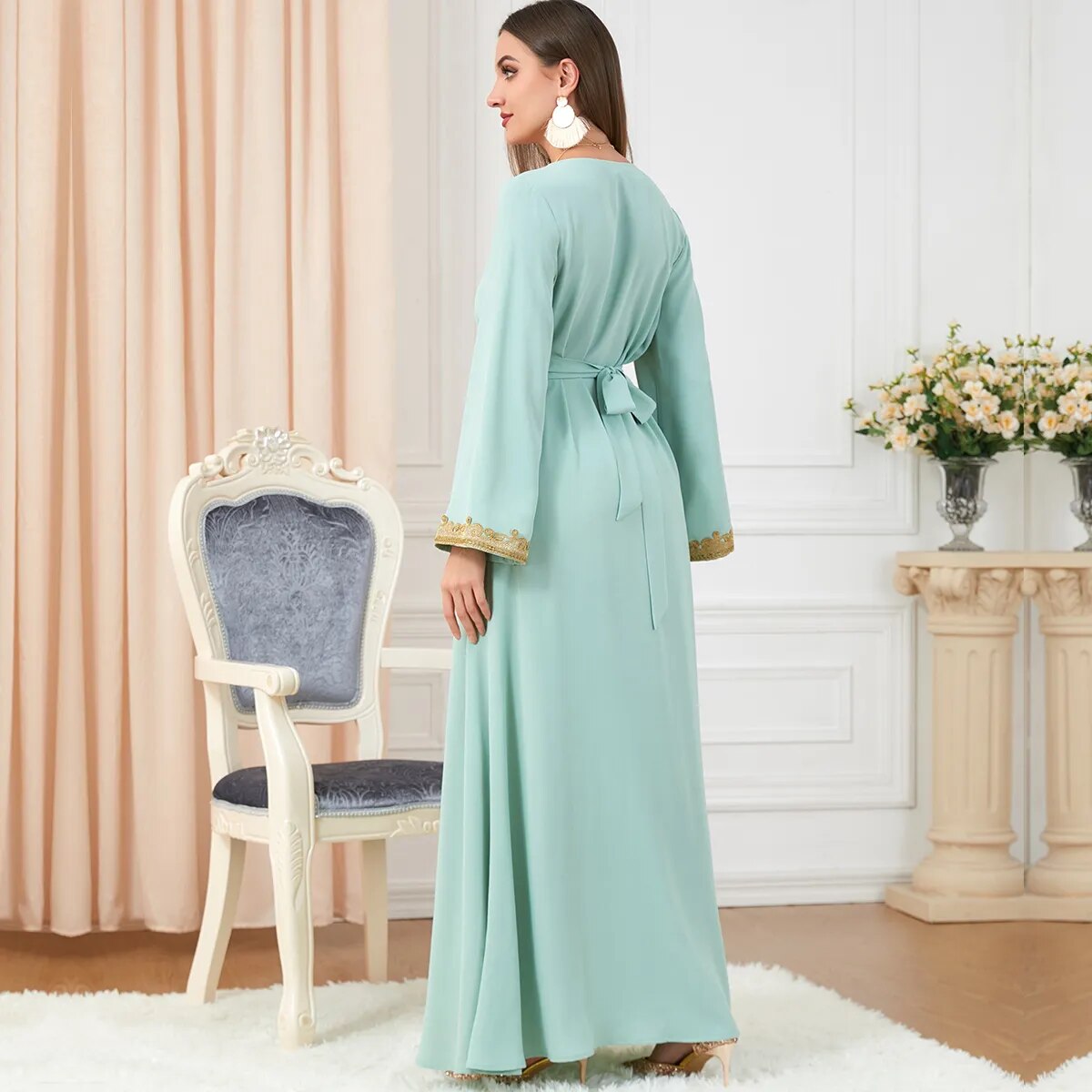 Robe pour Femmes Musulmanes avec Couleur Unie et Dentelle